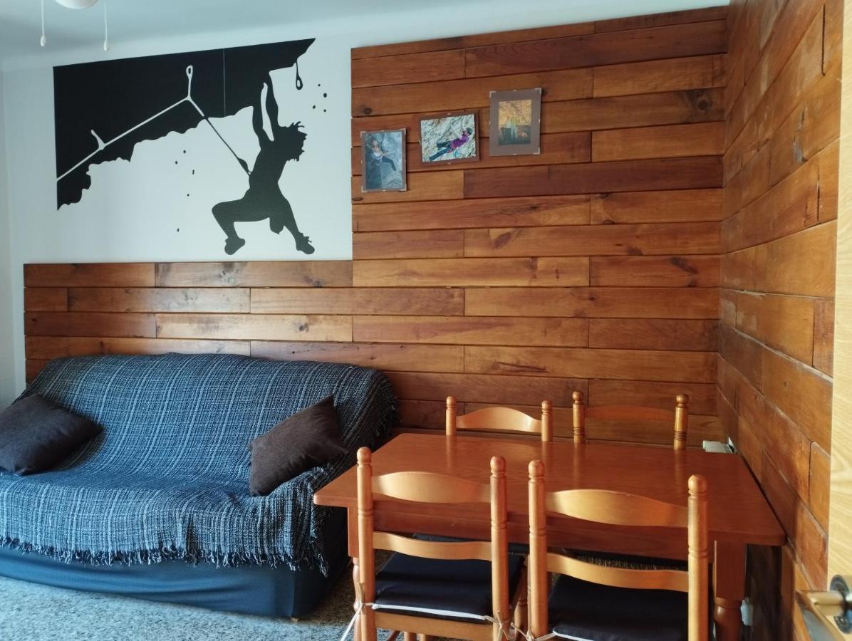 Alquiler En Importante Zona De Escalada !! Appartement Camarasa Buitenkant foto
